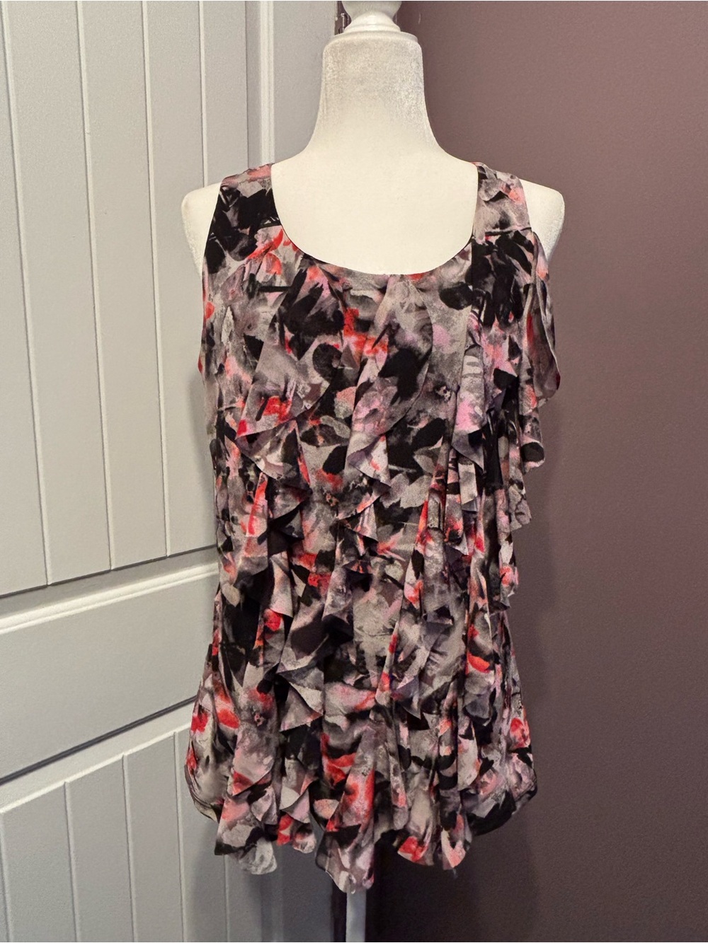 Relativity Sleeveless Ruffled Floral Print Top - Black & Pink